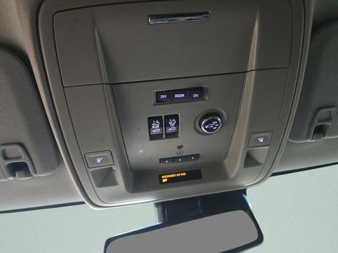 Used 2015 Chevrolet Tahoe LTZ AWD/4WD image 25