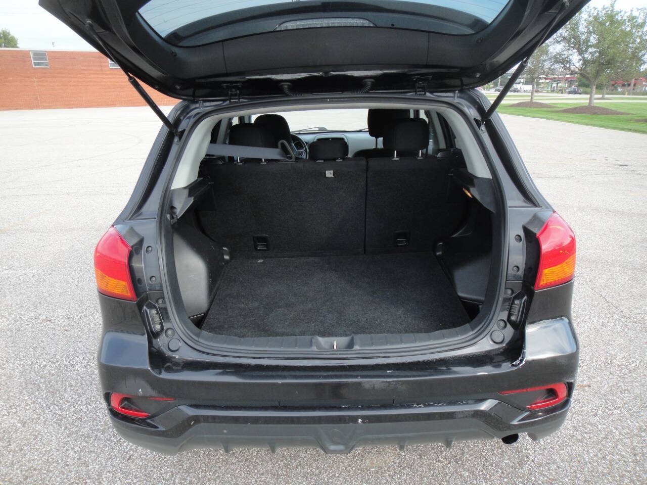 Used 2018 Mitsubishi Outlander Sport LE FWD image 18