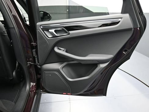 Certified 2026 Porsche Macan AWD/4WD image 26