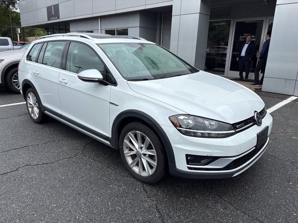 Used 2019 Volkswagen Golf Alltrack AWD/4WD image 3