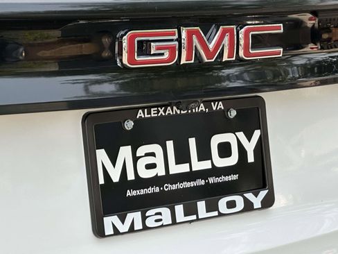 Used 2024 GMC Acadia Elevation image 7