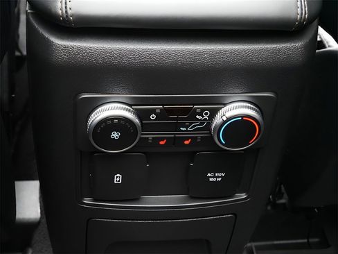 Used 2023 Ford Explorer Platinum w/ Technology Package image 16