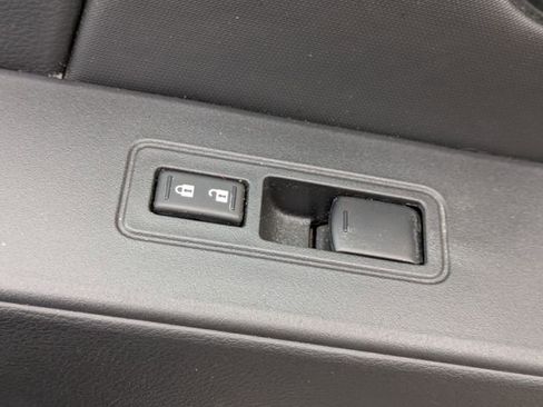 Used 2023 Nissan Frontier SV w/ Tow Package image 36