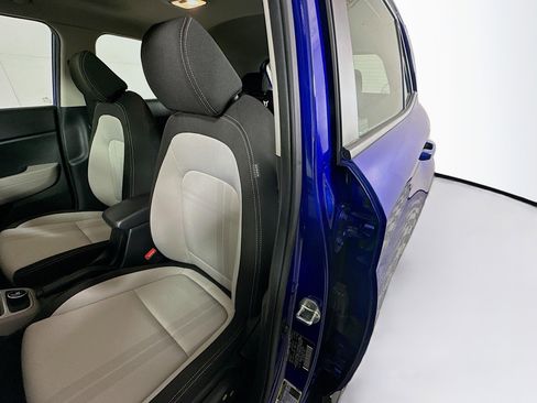 Used 2022 Hyundai Venue SEL image 12