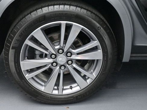 Certified 2024 Cadillac XT6 Premium Luxury w/ LPO, Floor Liner Package AWD/4WD image 39