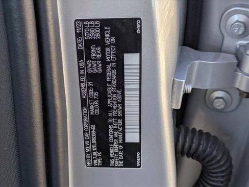 Used 2024 Volvo S60 B5 Plus image 25