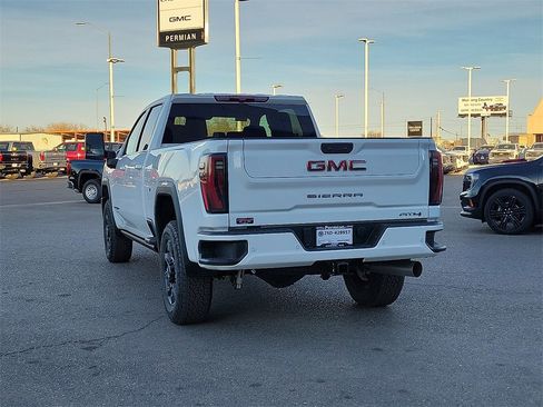 New 2026 GMC Sierra 2500 AT4 image 8