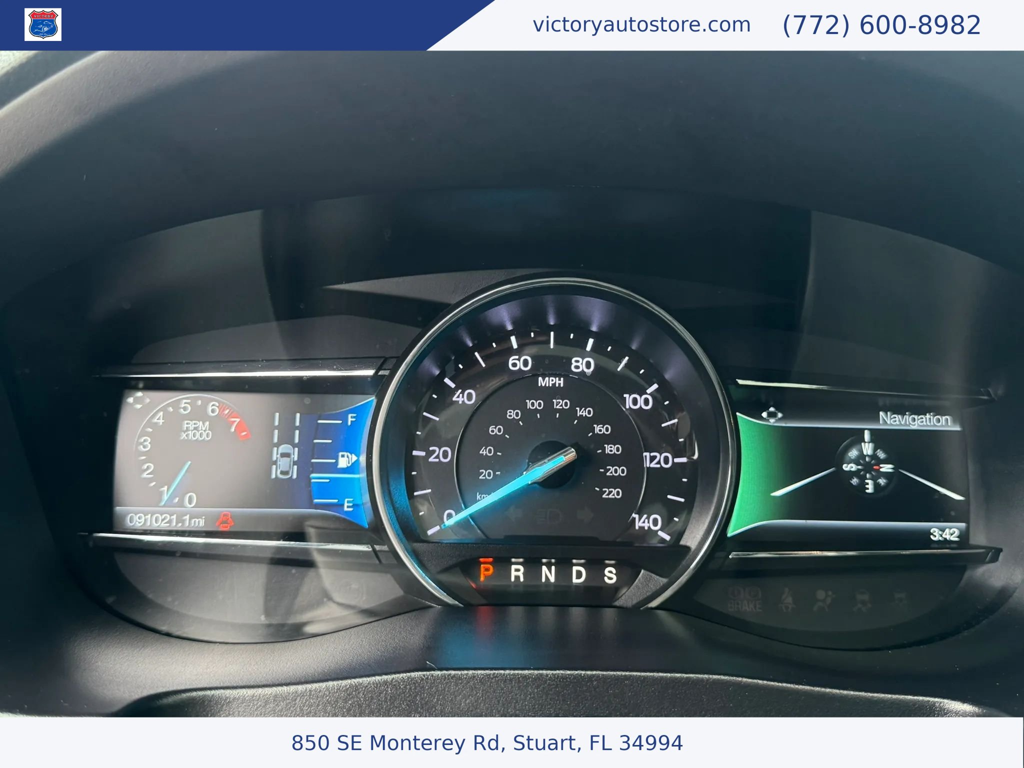 Used 2018 Ford Explorer XLT w/ Equipment Group 202A AWD/4WD image 31