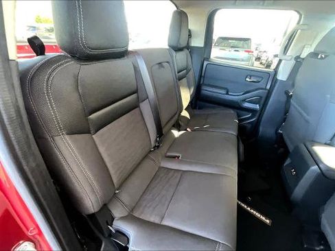 Certified 2022 Nissan Frontier SV image 19