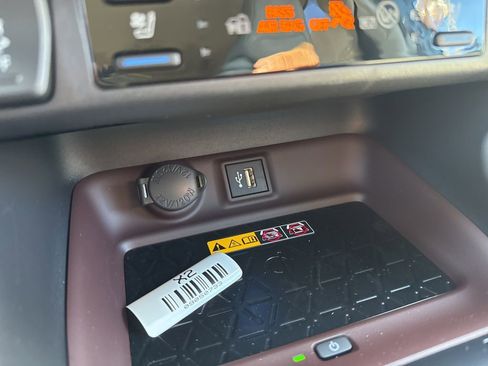 New 2025 Toyota RAV4 Limited image 20