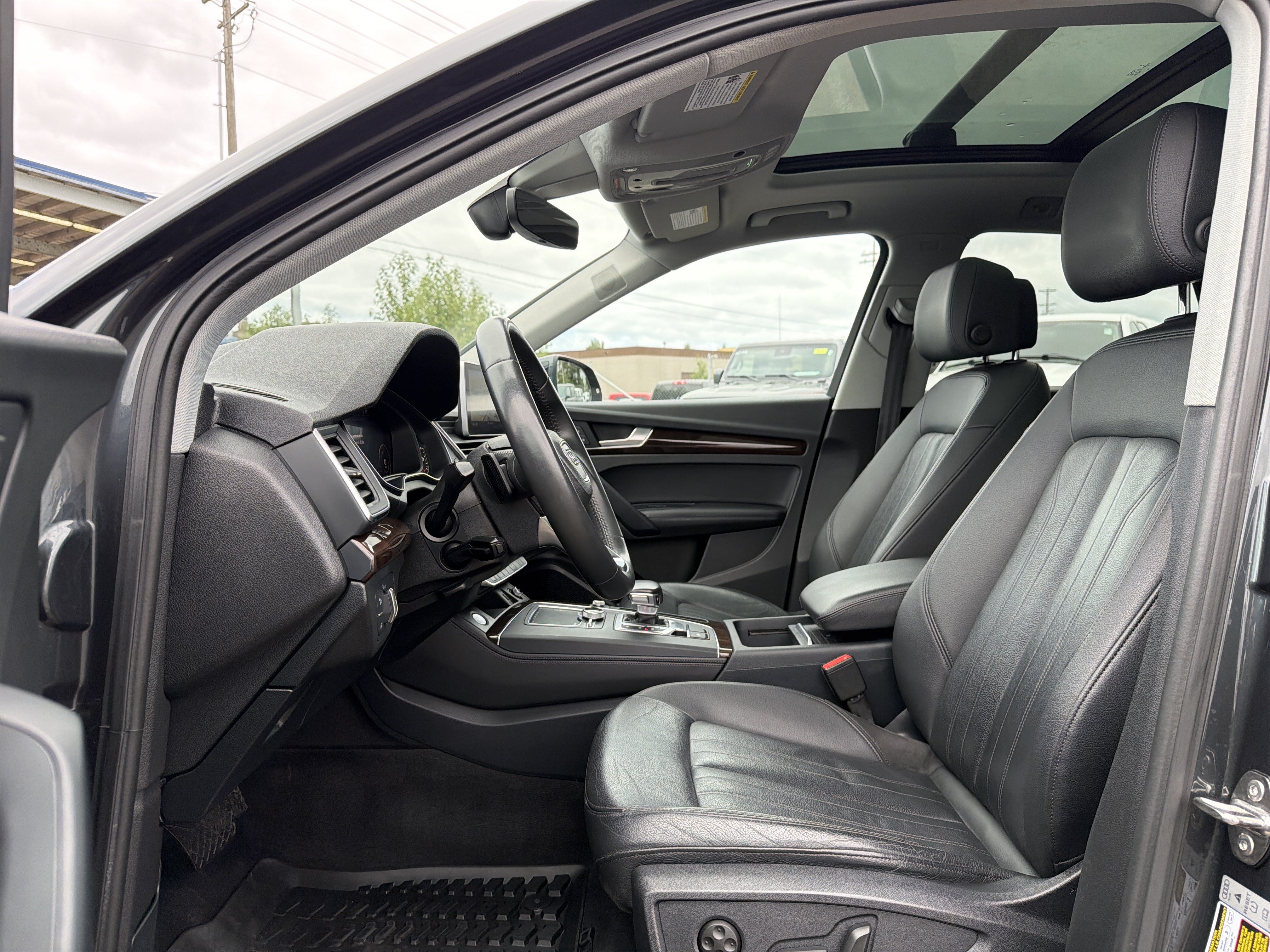 Used 2019 Audi Q5 2.0T Premium Plus w/ Premium Plus Package AWD/4WD image 10