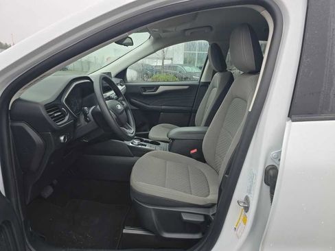 Used 2022 Ford Escape SE image 9