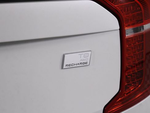 Used 2023 Volvo XC90 T8 Plus AWD/4WD image 20