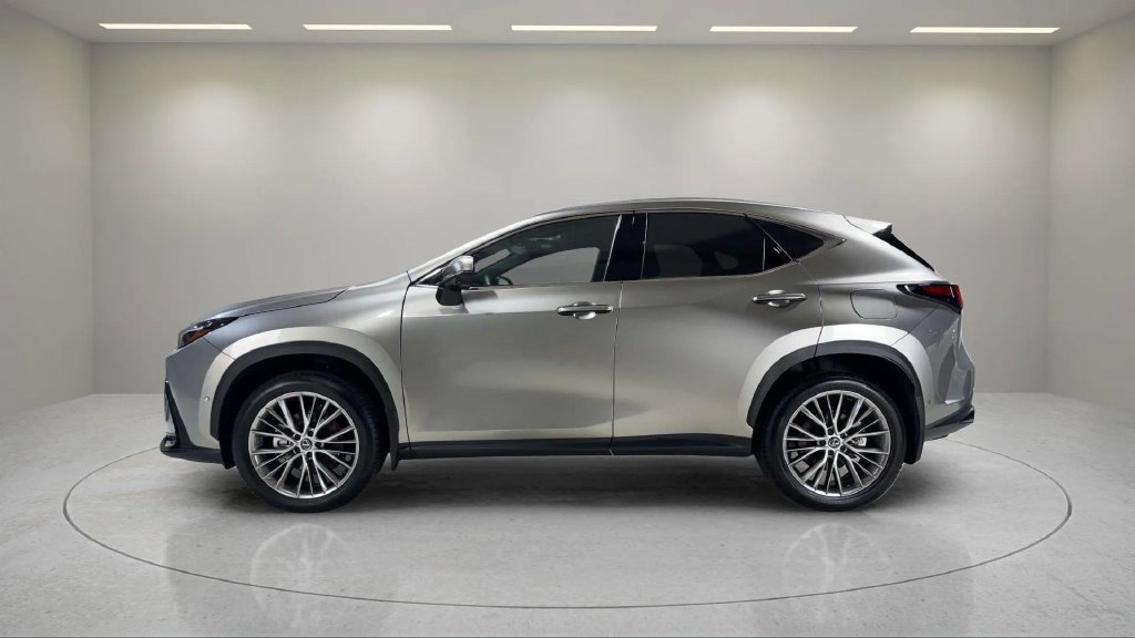 Used 2025 Lexus NX 350h AWD w/ Accessory Package (2T) image 18