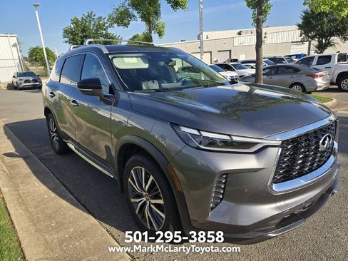 Used 2023 INFINITI QX60 Sensory w/ Vision Package AWD/4WD image 11