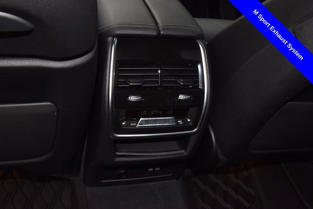 Used 2024 BMW X7 xDrive40i w/ M Sport Package AWD/4WD image 19