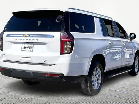 Used 2024 Chevrolet Suburban LT image 5