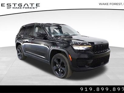 Used 2023 Jeep Grand Cherokee Altitude