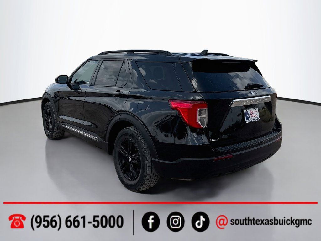 Used 2023 Ford Explorer XLT RWD image 6