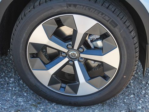 New 2026 Volvo XC40 B5 Plus w/ Protection Package Premier image 12