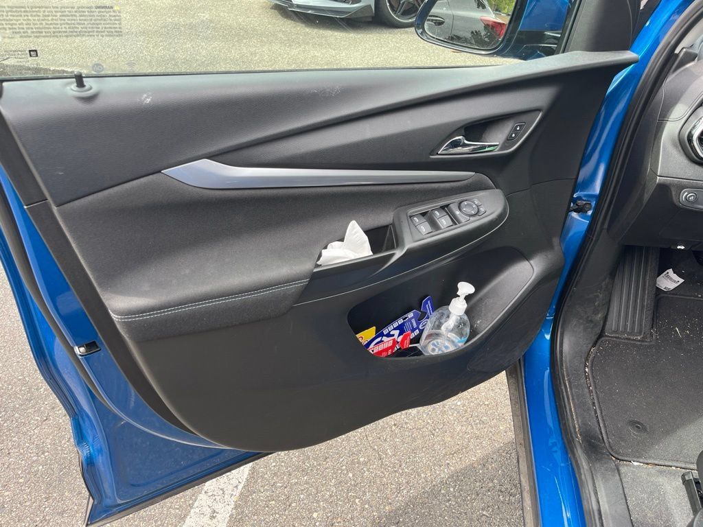 Used 2022 Chevrolet Bolt EUV LT FWD image 10