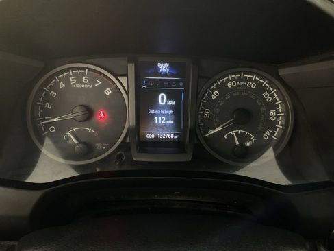Used 2018 Toyota Tacoma TRD Sport AWD/4WD image 25