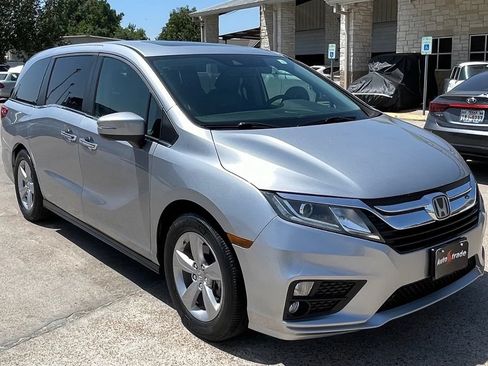 Used 2018 Honda Odyssey EX-L image 2