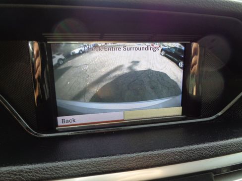 Used 2011 Mercedes-Benz E 350 4MATIC Sedan image 23