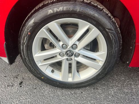 Certified 2022 Toyota Corolla SE w/ SE Preferred Package image 5