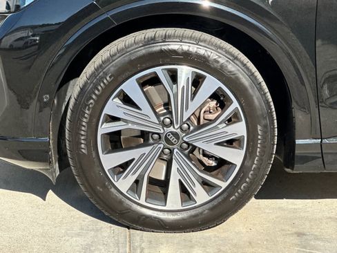 Used 2023 Audi Q4 e-tron Premium Plus w/ Premium Plus image 27