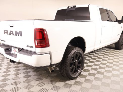 Used 2026 RAM 2500 Laramie AWD/4WD image 21