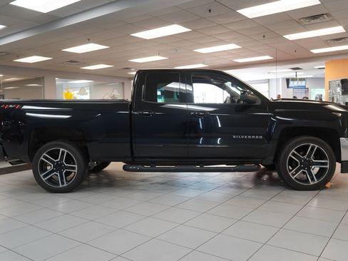 Used 2018 Chevrolet Silverado 1500 LT w/ LPO, Black Pack AWD/4WD image 14