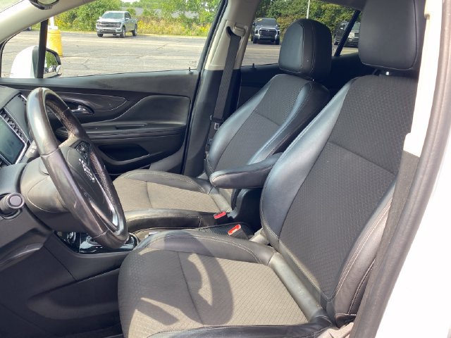 Used 2020 Buick Encore Preferred AWD/4WD image 15