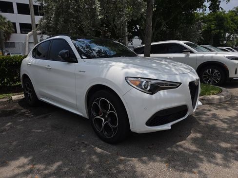 Used 2023 Alfa Romeo Stelvio Veloce AWD/4WD image 1