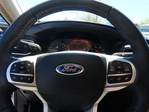 Certified 2023 Ford Explorer XLT w/ Equipment Group 202A image 29