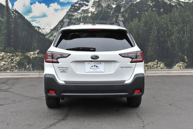 Used 2024 Subaru Outback Premium AWD/4WD image 10