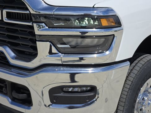 New 2026 RAM 2500 Tradesman AWD/4WD image 7