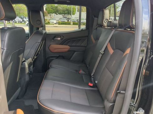 Used 2023 GMC Canyon AT4 w/ Canyon Safety Plus Package AWD/4WD image 27