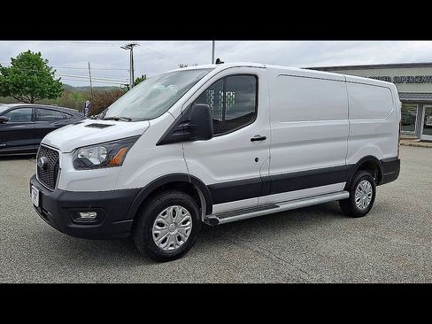 Certified 2025 Ford Transit 250 Low Roof w/ Exterior Upgrade Package RWD image 4