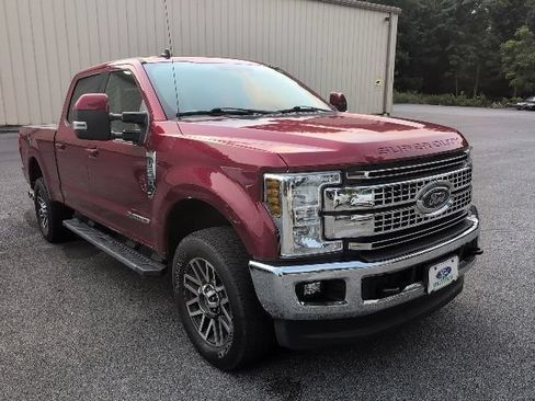 Used 2019 Ford F250 Lariat w/ Lariat Value Package AWD/4WD image 1