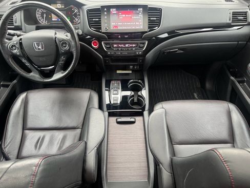 Certified 2021 Honda Ridgeline Black Edition image 2