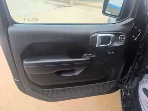 Used 2024 Jeep Wrangler Unlimited Sport AWD/4WD image 11