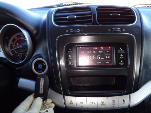 Used 2013 Dodge Journey SXT w/ Flexible Seating Group image 14