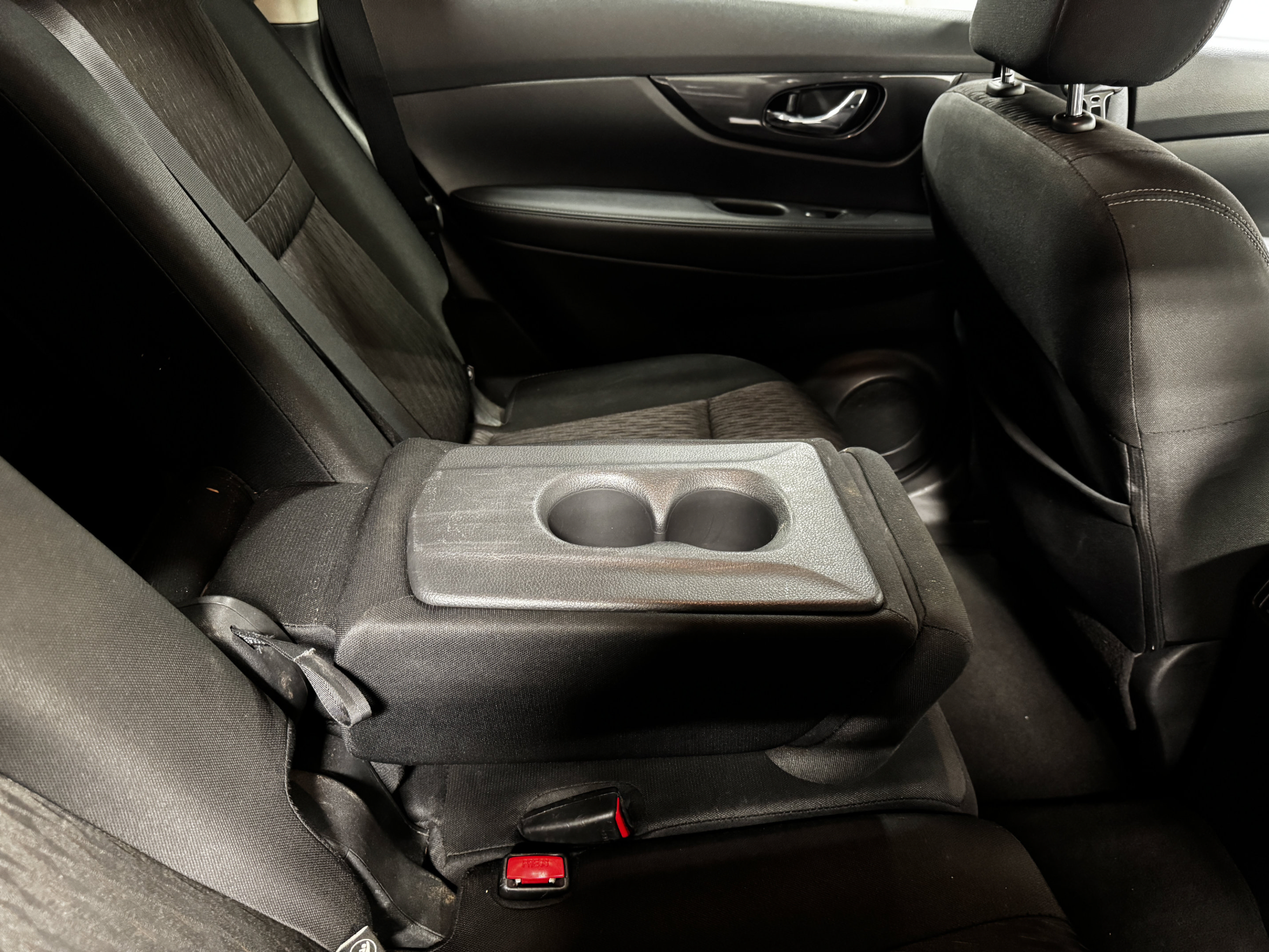 Used 2019 Nissan Rogue SV FWD image 34