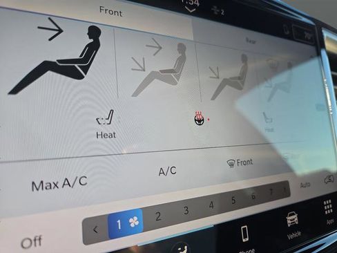 New 2026 Chrysler Pacifica Select w/ S Appearance Package image 7