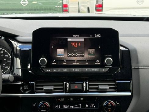 New 2025 Nissan Pathfinder SV image 28