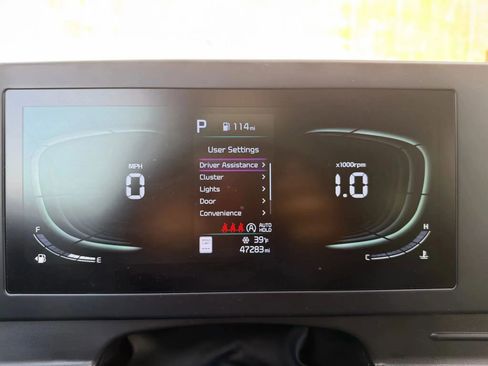 Used 2024 Kia Sportage LX image 16