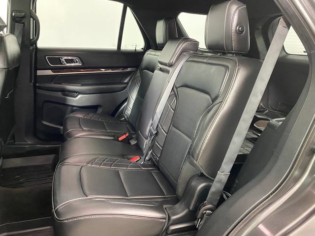 Used 2018 Ford Explorer Platinum AWD/4WD image 26
