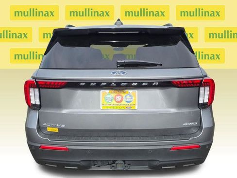 Certified 2025 Ford Explorer Active AWD/4WD image 32