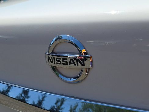 Used 2017 Nissan Sentra SV FWD image 30